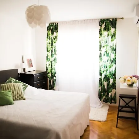 Appartamento Cozy Apt Within Walk Distance To Center And Beach