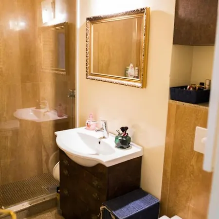 Cozy Apt Within Walk Distance To Center And Beach Appartamento Spalato